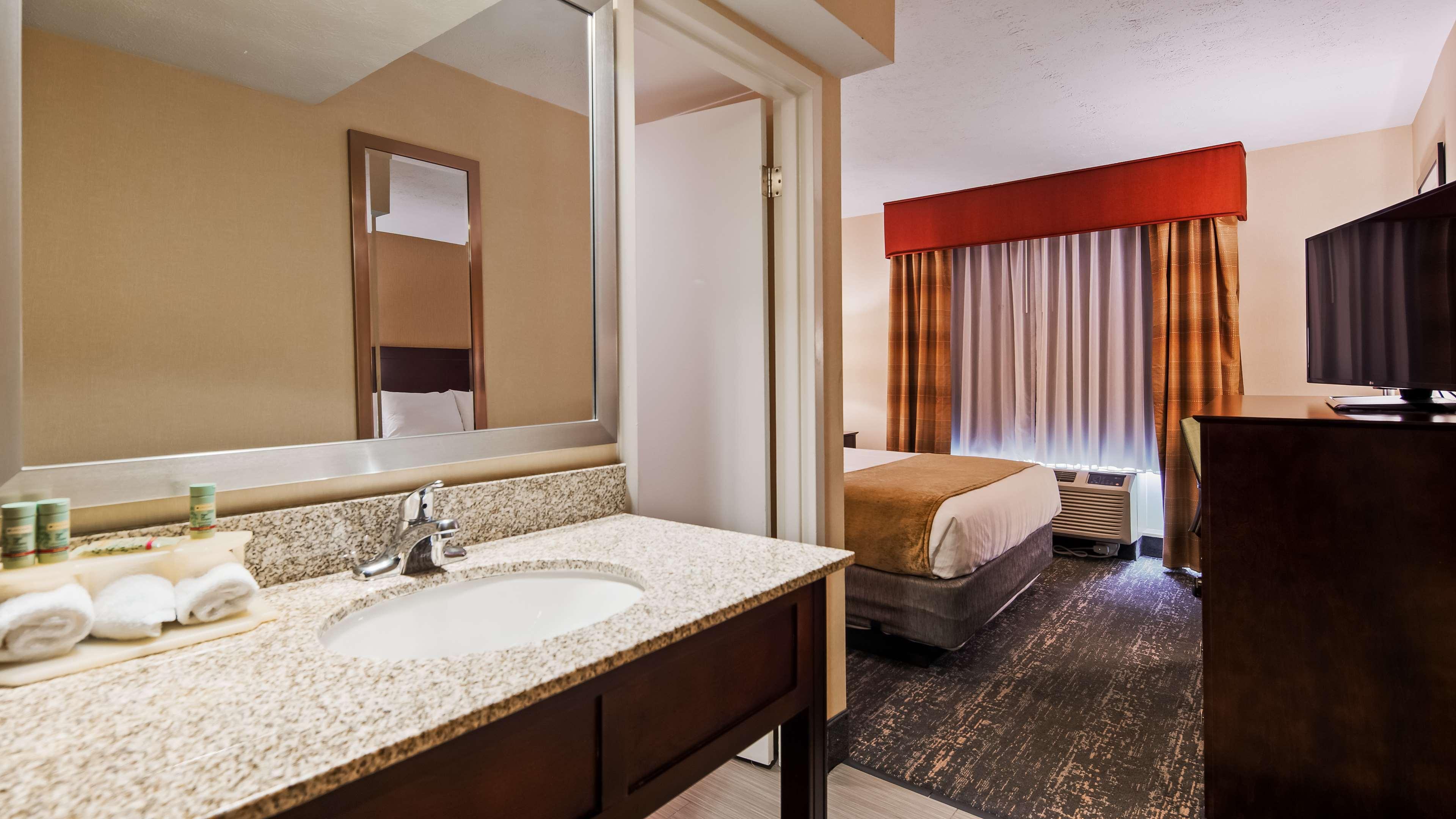 Best Western Plus Hanes Mall Winston-Salem Ngoại thất bức ảnh