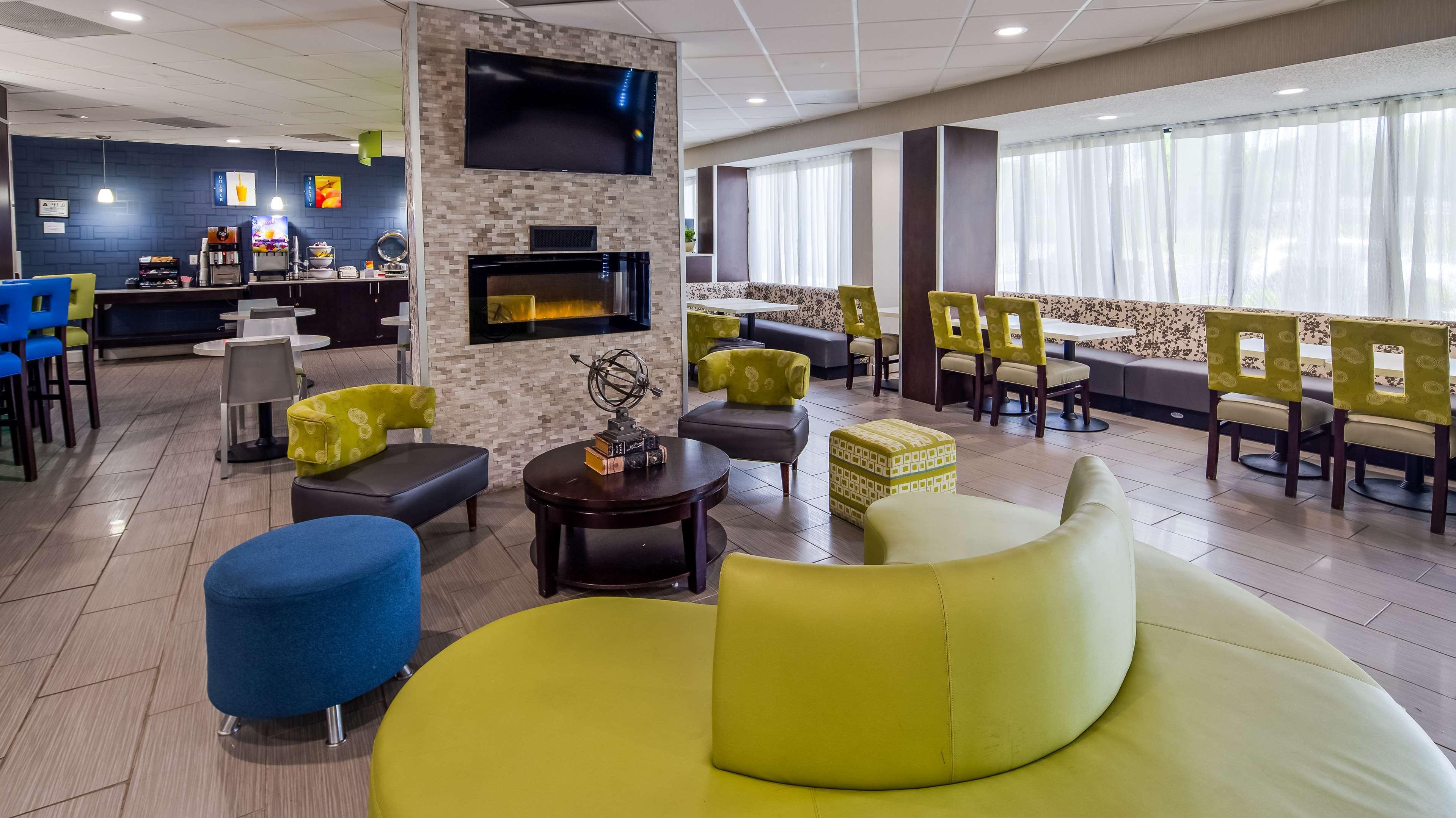 Best Western Plus Hanes Mall Winston-Salem Ngoại thất bức ảnh
